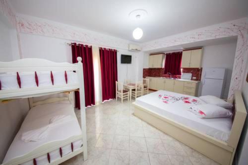 Poseidon Hotel Ksamil Kültér fotó